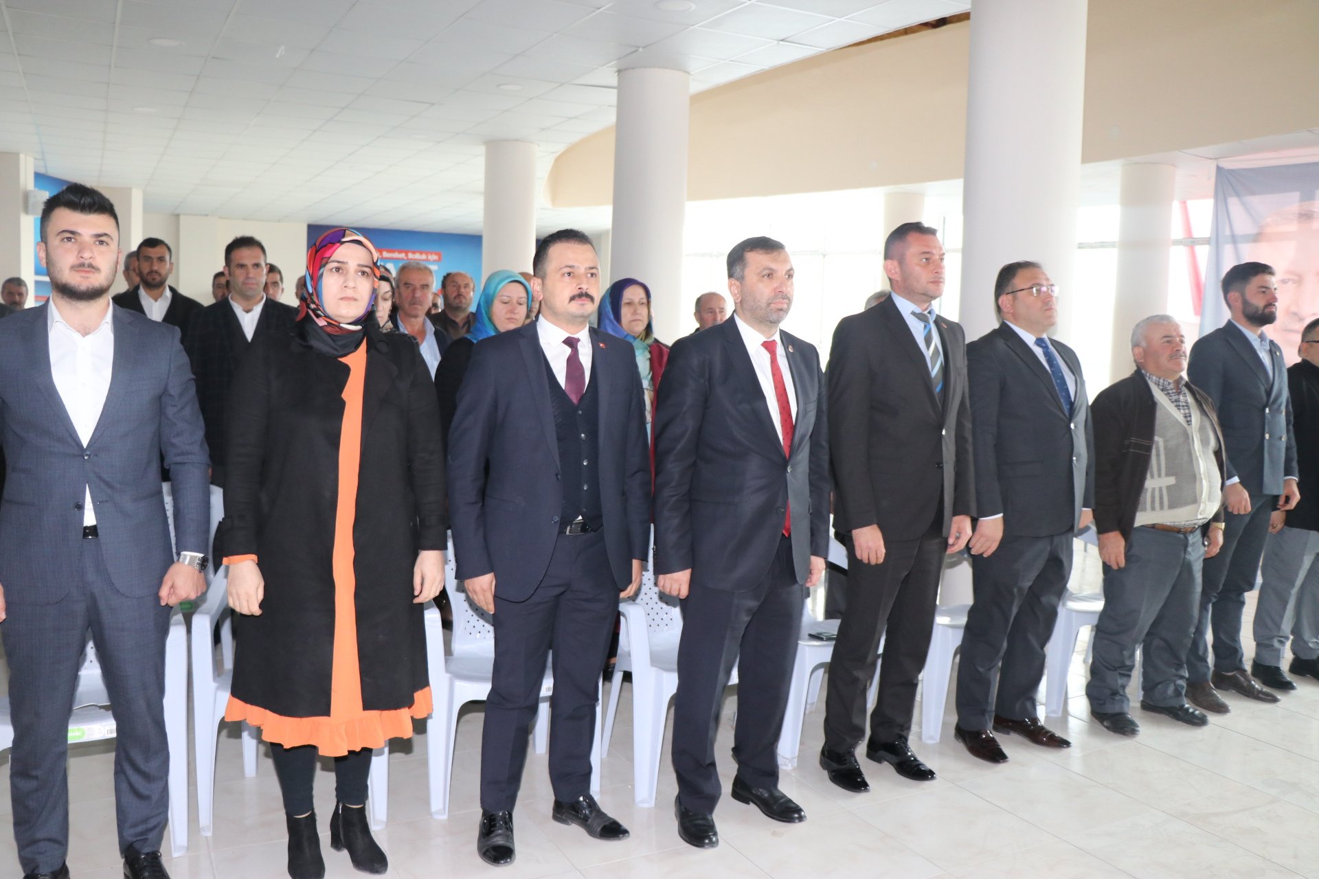 Sarıcaoğlu, “ Liderimizin Etrafında Kenetlendik”